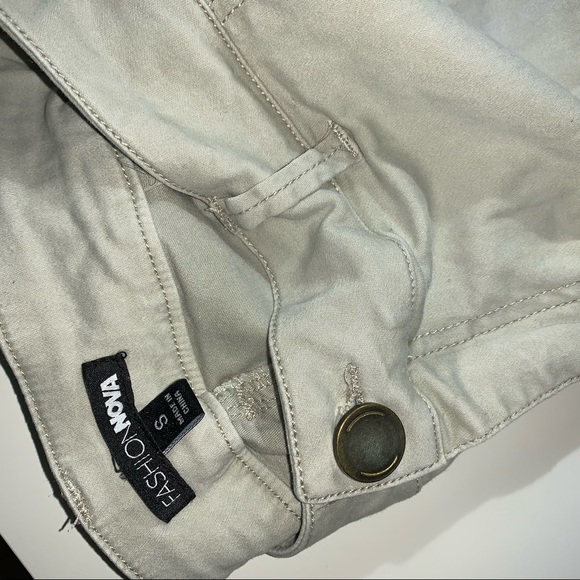 Beige cargo! - Picture 1 of 2